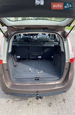 Минивэн Renault Grand Scenic 2010 в 