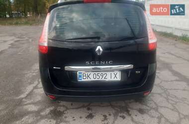 Минивэн Renault Grand Scenic 2012 в 