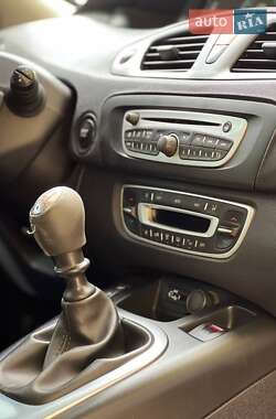 Минивэн Renault Grand Scenic 2011 в 