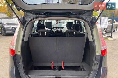 Минивэн Renault Grand Scenic 2011 в 