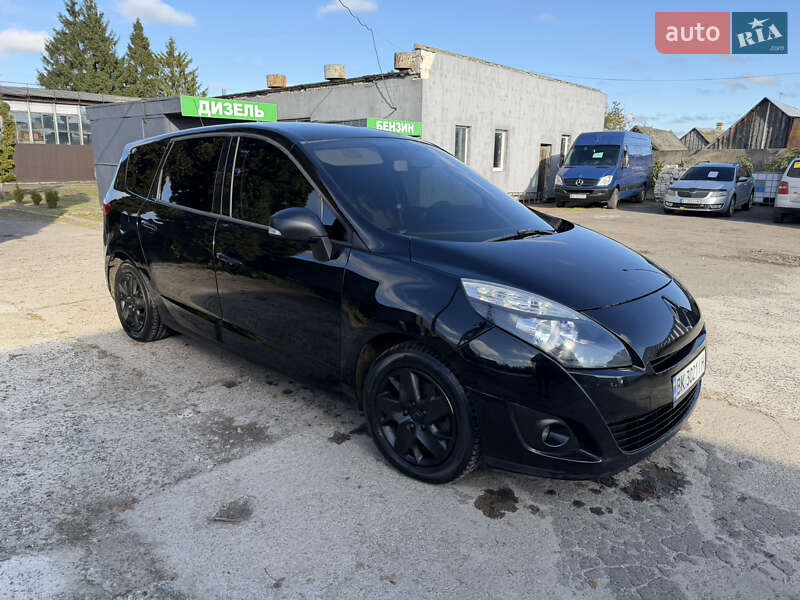 Минивэн Renault Grand Scenic 2011 в Дубровице