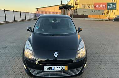 Минивэн Renault Grand Scenic 2011 в 