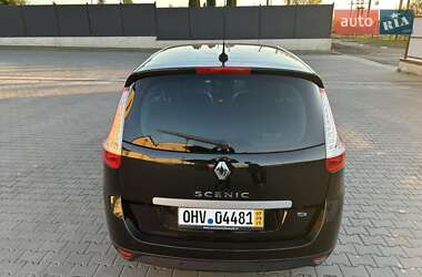 Минивэн Renault Grand Scenic 2011 в 