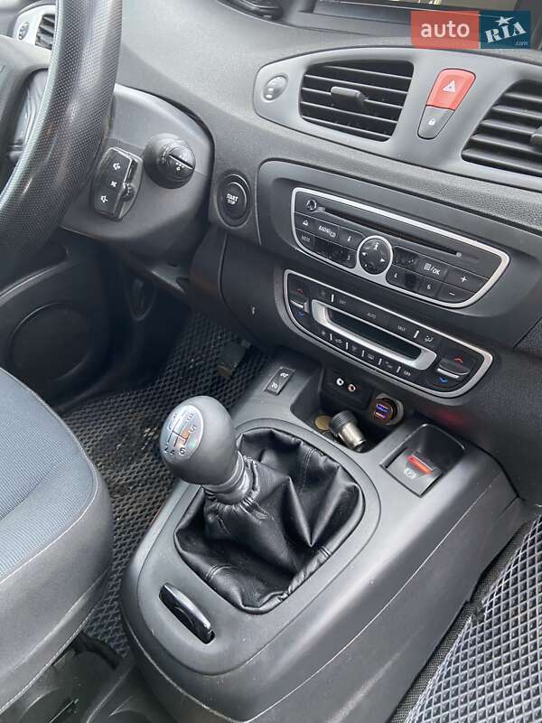 Минивэн Renault Grand Scenic 2010 в Вознесенске фото 22 Минивэн Renault Grand Scenic 2010 в Вознесенске