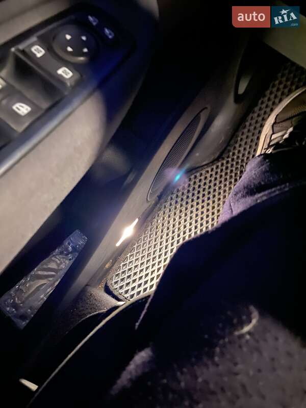 Минивэн Renault Grand Scenic 2010 в Вознесенске фото 44 Минивэн Renault Grand Scenic 2010 в Вознесенске