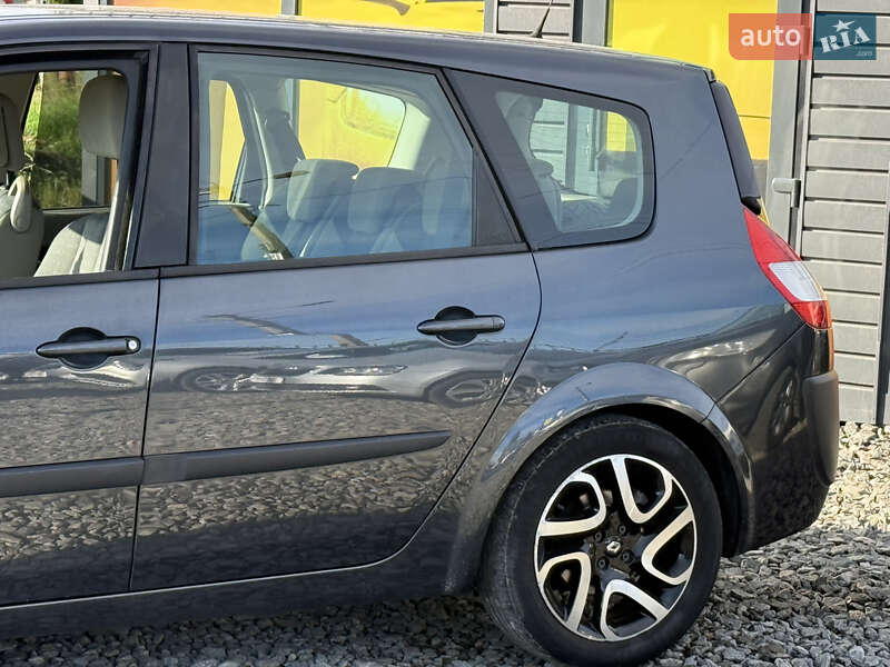 Минивэн Renault Grand Scenic 2005 в Стрые