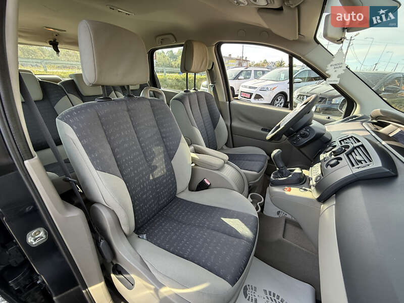 Минивэн Renault Grand Scenic 2005 в Стрые