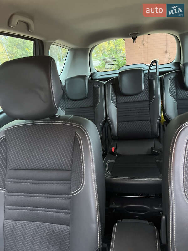 Минивэн Renault Grand Scenic 2015 в Вольногорске