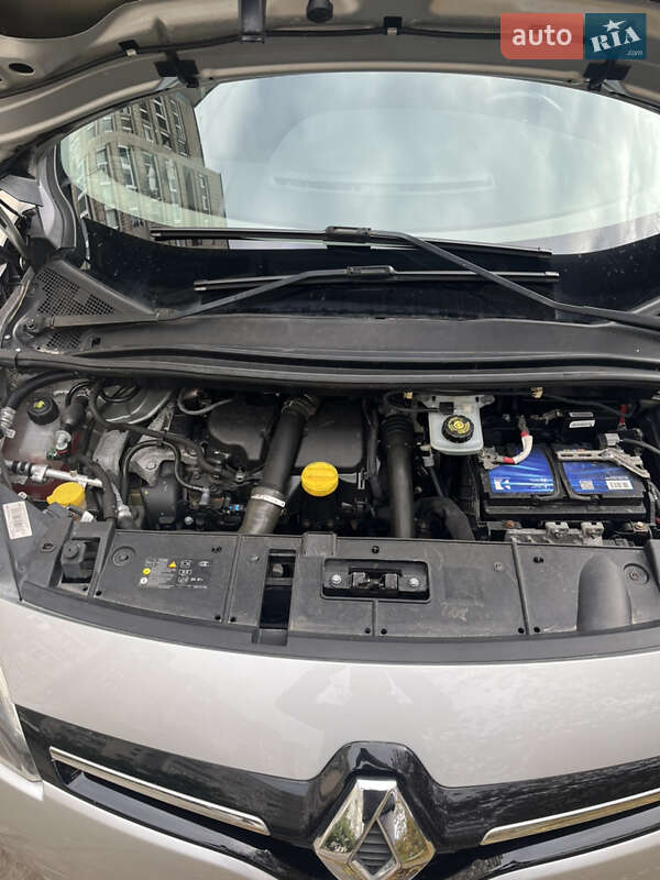 Минивэн Renault Grand Scenic 2015 в Вольногорске