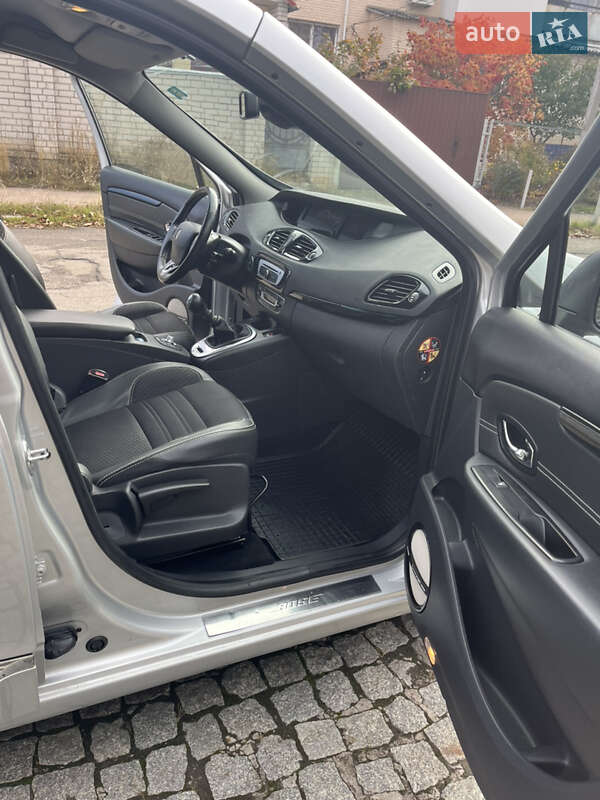 Минивэн Renault Grand Scenic 2015 в Вольногорске