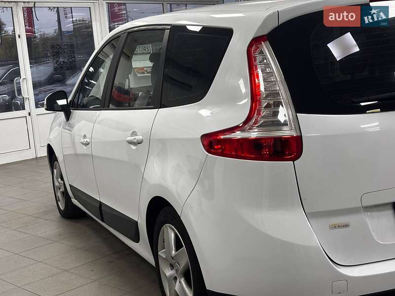 Мінівен Renault Grand Scenic 2012 в Києві фото 10 Мінівен Renault Grand Scenic 2012 в Києві