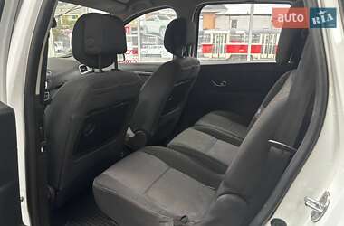 Минивэн Renault Grand Scenic 2012 в 