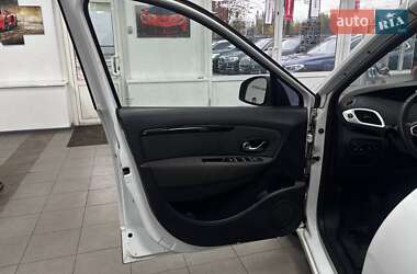Минивэн Renault Grand Scenic 2012 в 