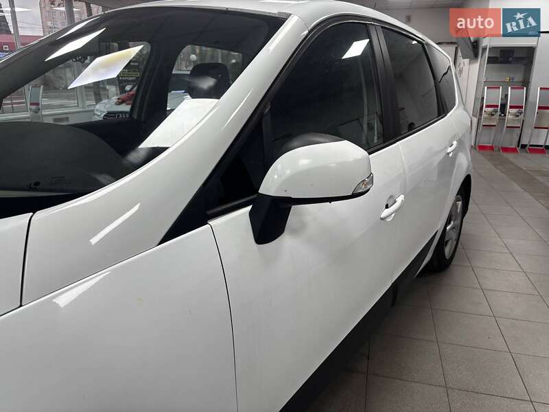 Мінівен Renault Grand Scenic 2012 в Києві фото 16 Мінівен Renault Grand Scenic 2012 в Києві