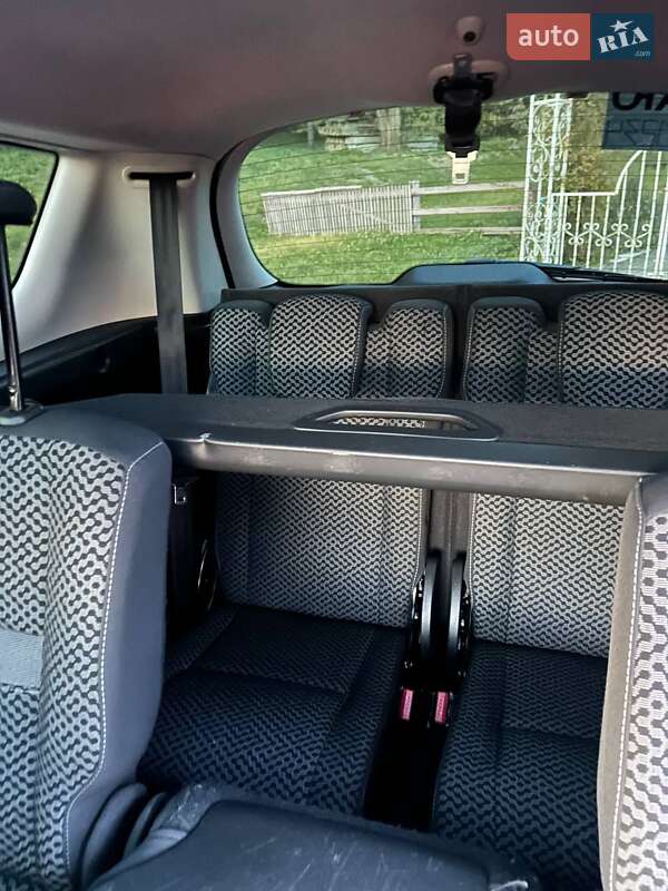 Минивэн Renault Grand Scenic 2011 в Изяславе