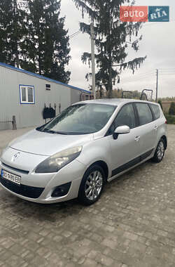 Минивэн Renault Grand Scenic 2010 в 