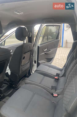 Минивэн Renault Grand Scenic 2010 в 