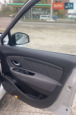 Минивэн Renault Grand Scenic 2010 в 