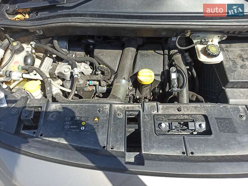 Минивэн Renault Grand Scenic 2012 в Шумске