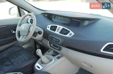 Минивэн Renault Grand Scenic 2010 в 