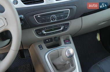 Минивэн Renault Grand Scenic 2010 в 
