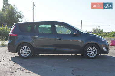 Минивэн Renault Grand Scenic 2010 в 