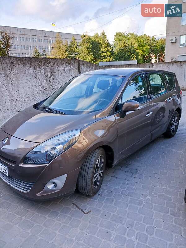 Renault Grand Scenic 2010 Renault Grand Scenic 2010
