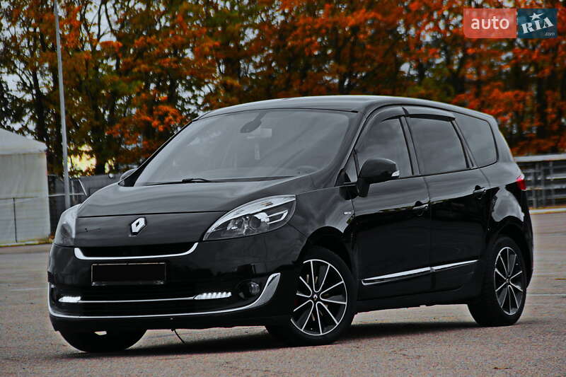 Мінівен Renault Grand Scenic 2013 в  фото Мінівен Renault Grand Scenic 2013 в