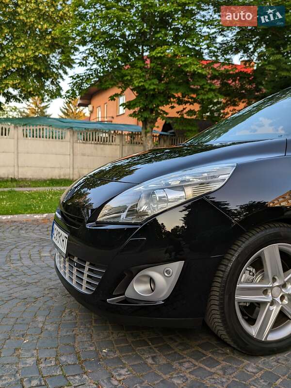 Мінівен Renault Grand Scenic 2011 в Луцьку