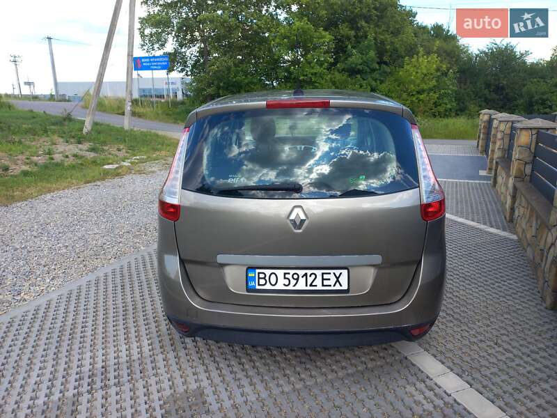 Минивэн Renault Grand Scenic 2010 в Ивано-Франковске