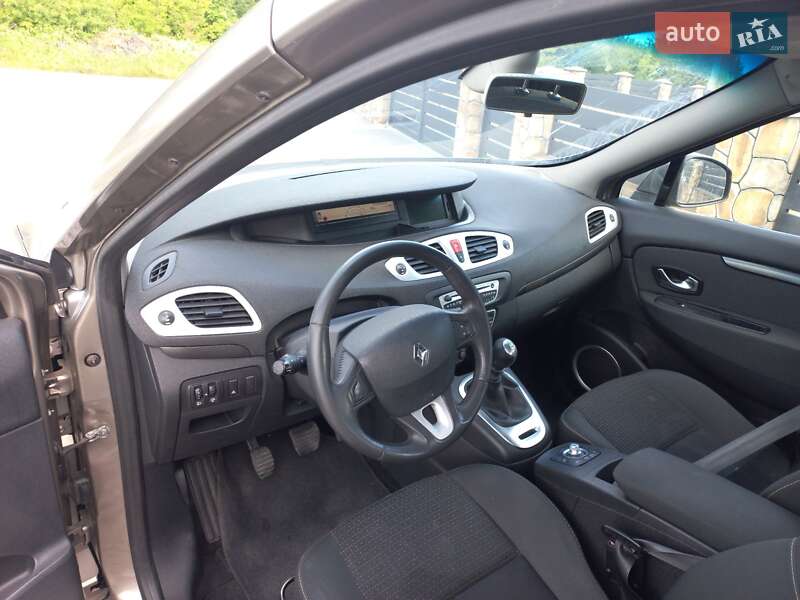 Минивэн Renault Grand Scenic 2010 в Ивано-Франковске