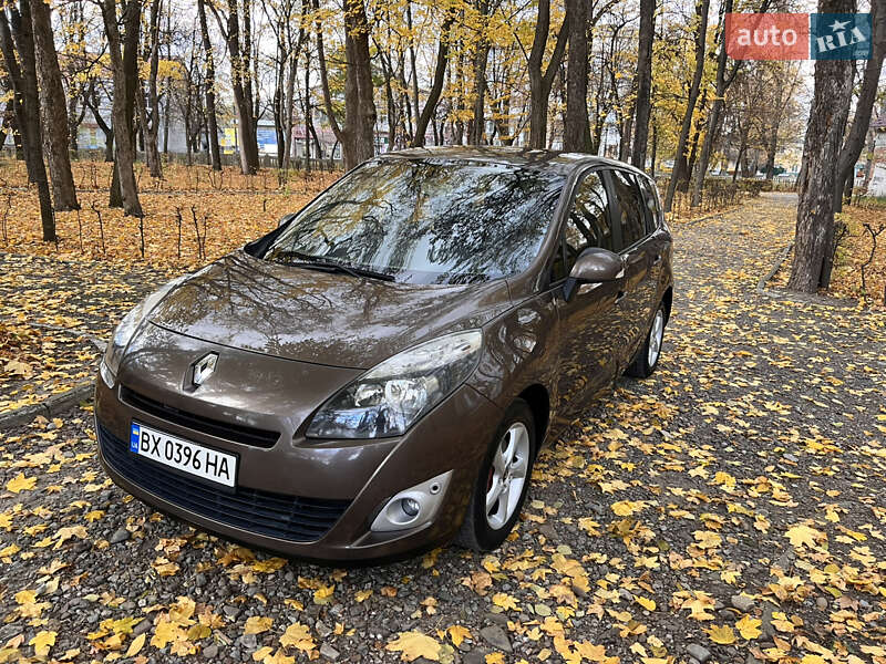 Renault Grand Scenic 2011 Renault Grand Scenic 2011