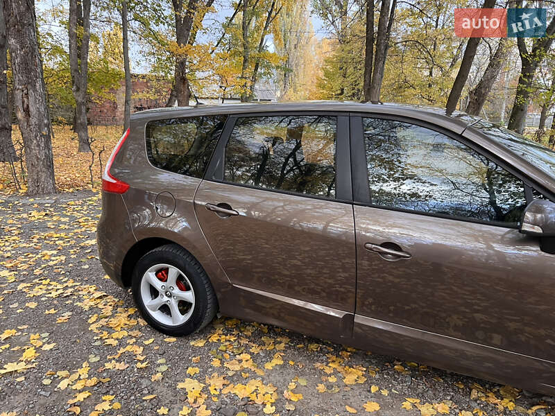 Минивэн Renault Grand Scenic 2011 в Черновцах фото 10 Минивэн Renault Grand Scenic 2011 в Черновцах