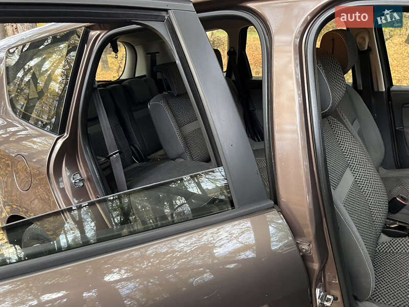 Минивэн Renault Grand Scenic 2011 в Черновцах фото 27 Минивэн Renault Grand Scenic 2011 в Черновцах