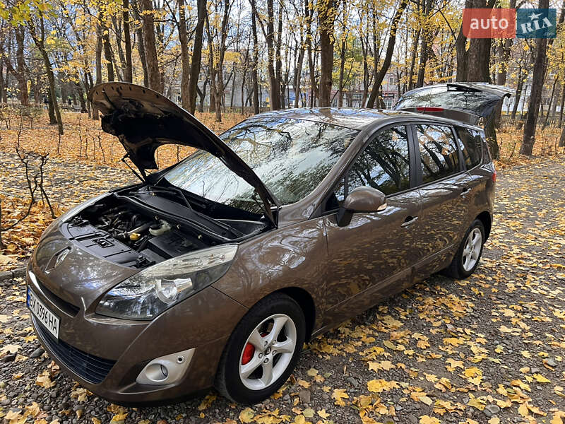 Минивэн Renault Grand Scenic 2011 в Черновцах фото 36 Минивэн Renault Grand Scenic 2011 в Черновцах