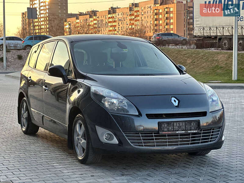 Мінівен Renault Grand Scenic 2010 в Дніпрі фото 5 Мінівен Renault Grand Scenic 2010 в Дніпрі