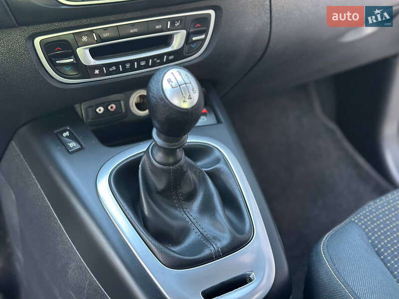 Мінівен Renault Grand Scenic 2010 в Дніпрі фото 17 Мінівен Renault Grand Scenic 2010 в Дніпрі