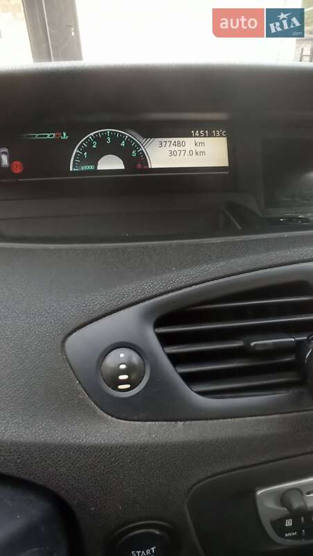 Минивэн Renault Grand Scenic 2011 в Киеве фото 3 Минивэн Renault Grand Scenic 2011 в Киеве