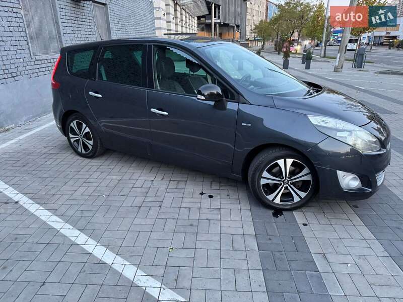 Мінівен Renault Grand Scenic 2011 в Києві