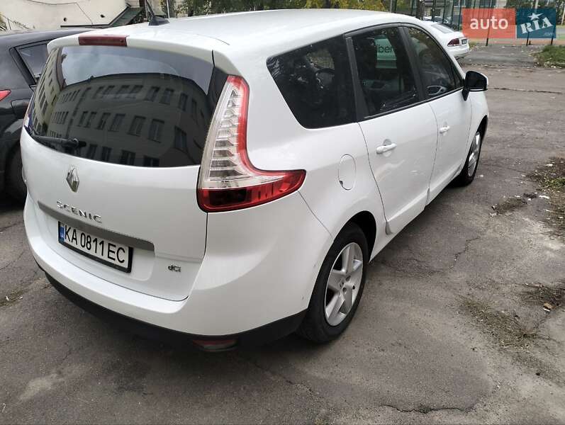 Минивэн Renault Grand Scenic 2015 в Киеве
