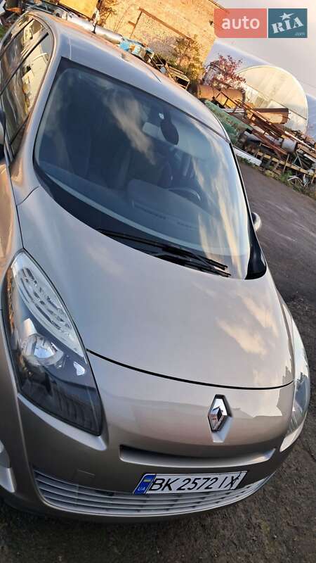 Renault Grand Scenic 2010