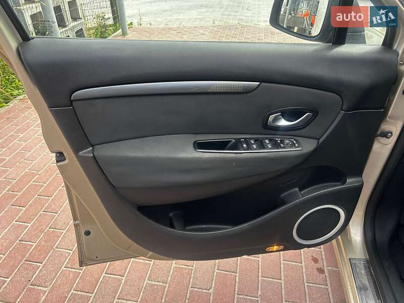 Минивэн Renault Grand Scenic 2010 в Тернополе