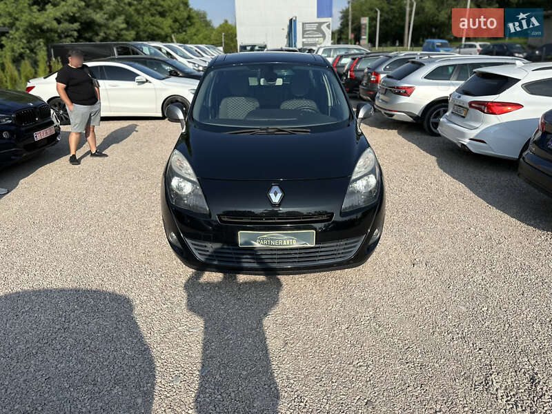 Минивэн Renault Grand Scenic 2011 в Ровно