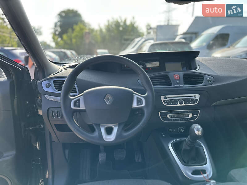 Минивэн Renault Grand Scenic 2011 в Ровно