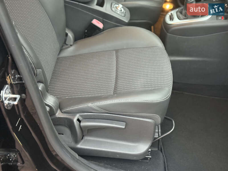 Минивэн Renault Grand Scenic 2011 в Стрые фото 42 Минивэн Renault Grand Scenic 2011 в Стрые