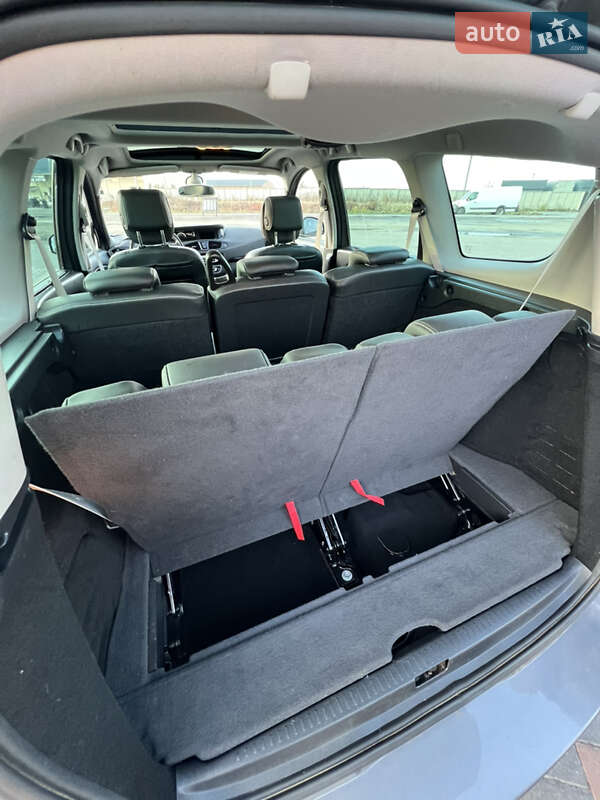 Минивэн Renault Grand Scenic 2013 в Ровно