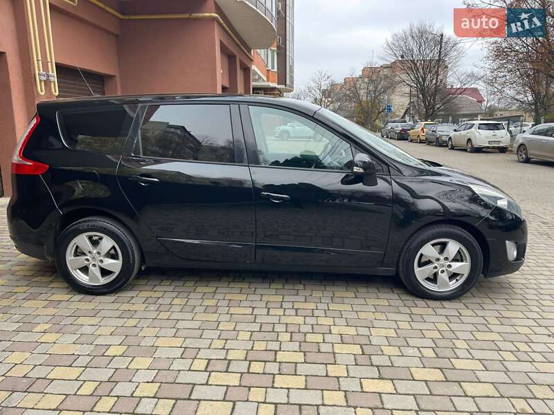 Минивэн Renault Grand Scenic 2011 в Черновцах