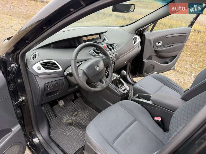 Мінівен Renault Grand Scenic 2010 в Львові фото 12 Мінівен Renault Grand Scenic 2010 в Львові