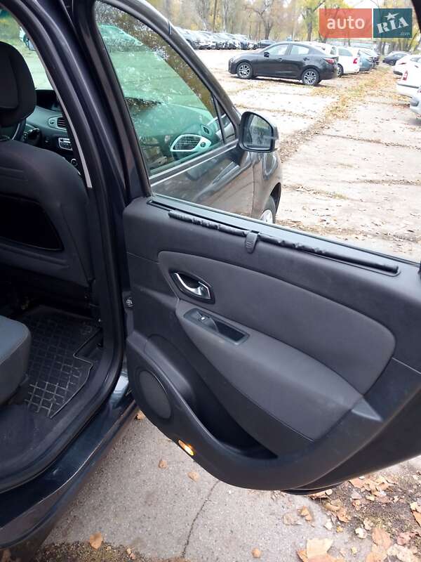 Минивэн Renault Grand Scenic 2010 в Запорожье