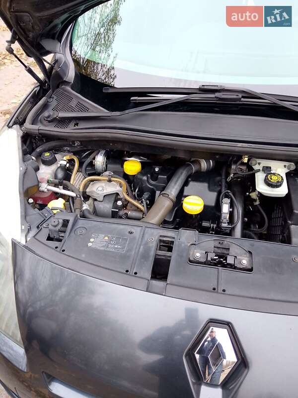 Минивэн Renault Grand Scenic 2010 в Запорожье